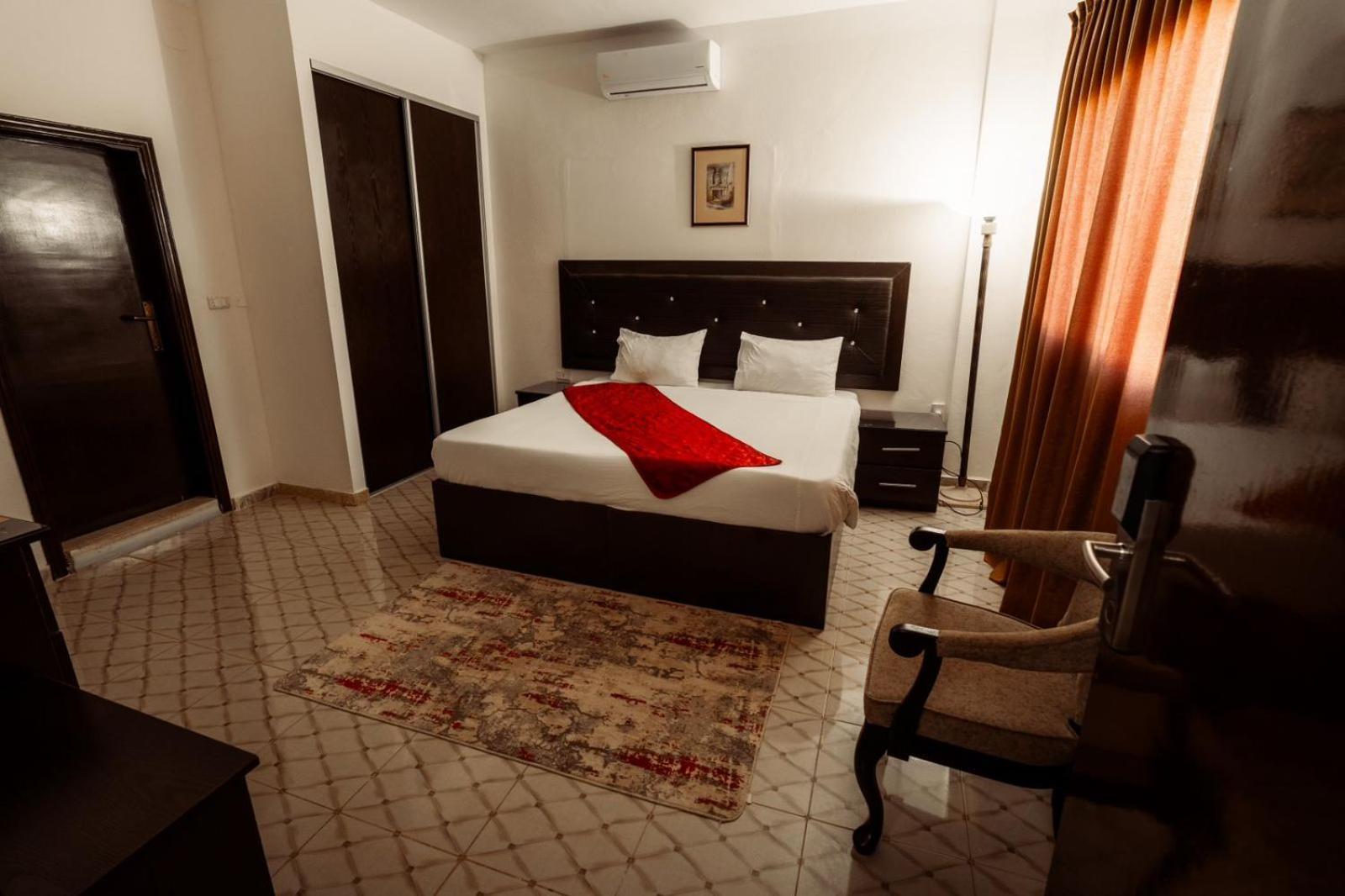 Plaza View Hostel Aţ Ţayyibah 外观 照片
