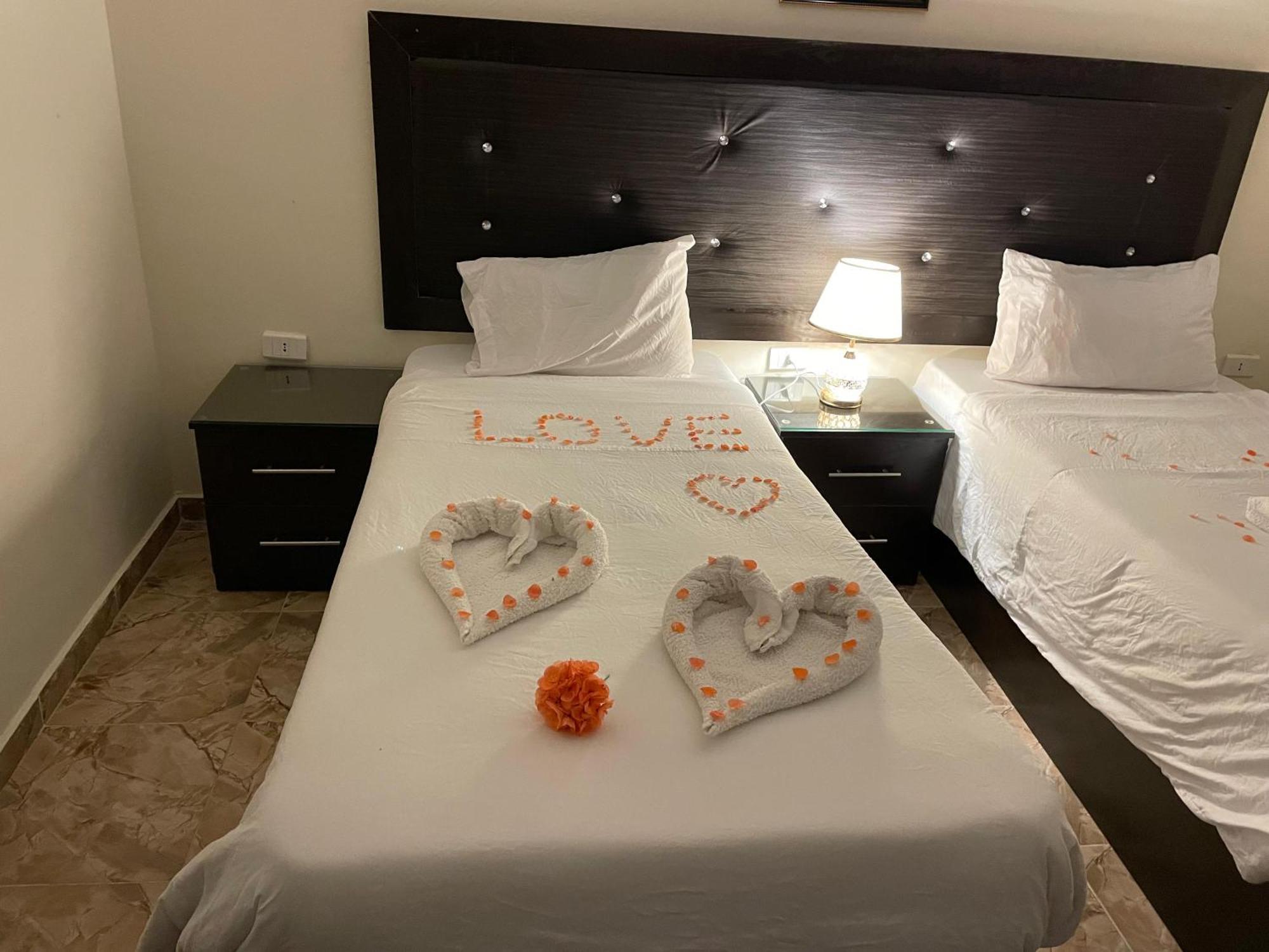 Plaza View Hostel Aţ Ţayyibah 外观 照片