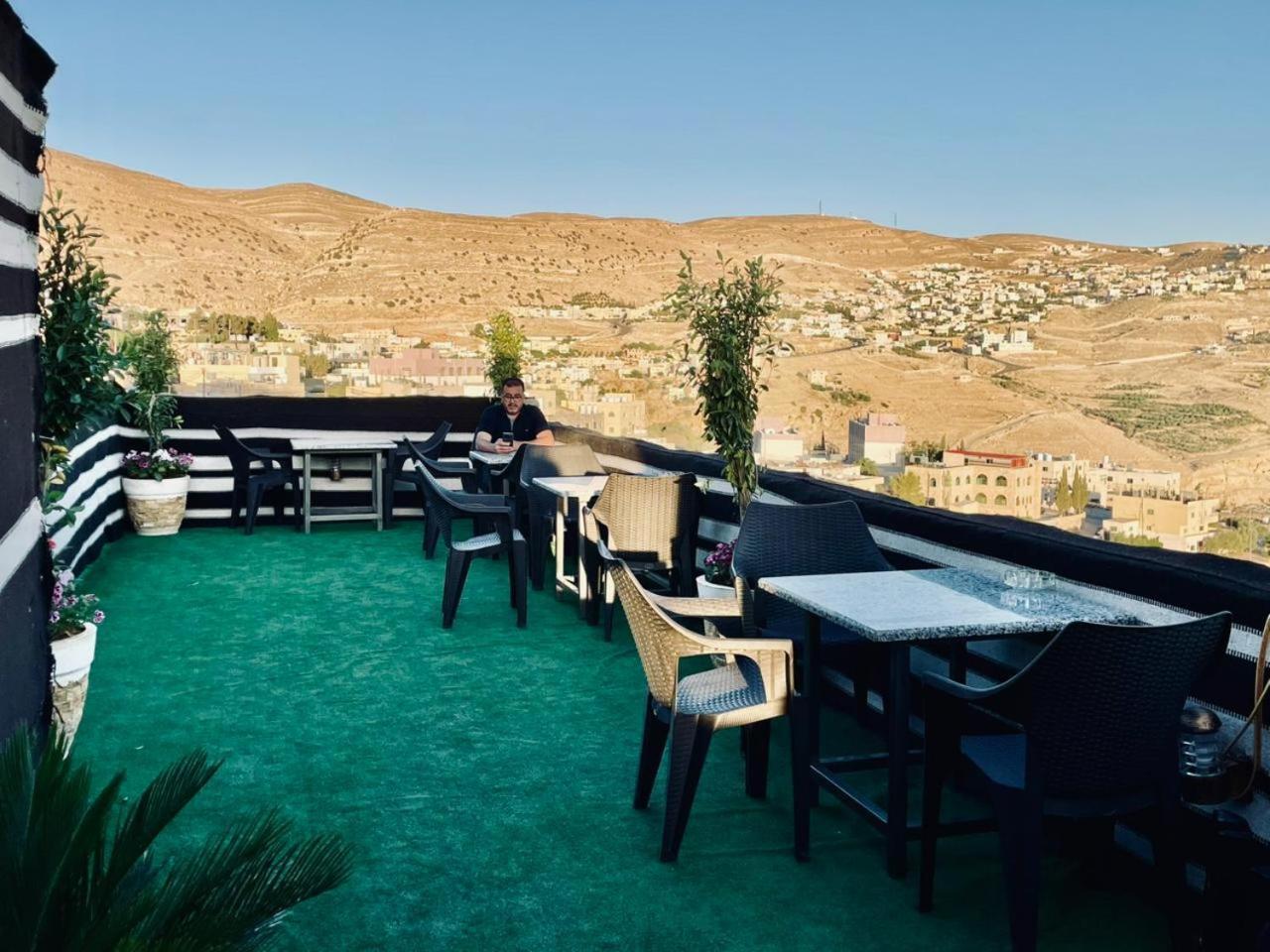 Plaza View Hostel Aţ Ţayyibah 外观 照片