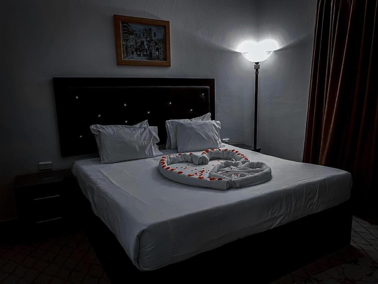 Plaza View Hostel Aţ Ţayyibah 外观 照片