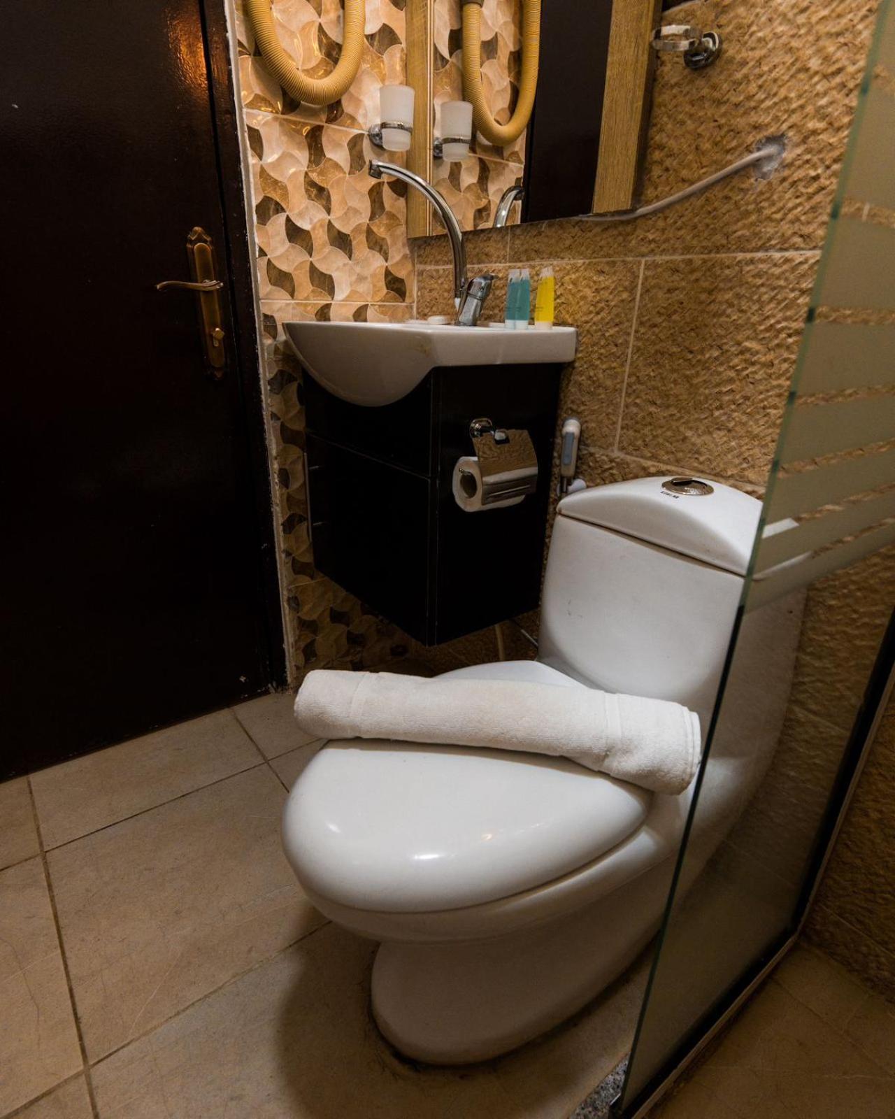 Plaza View Hostel Aţ Ţayyibah 外观 照片