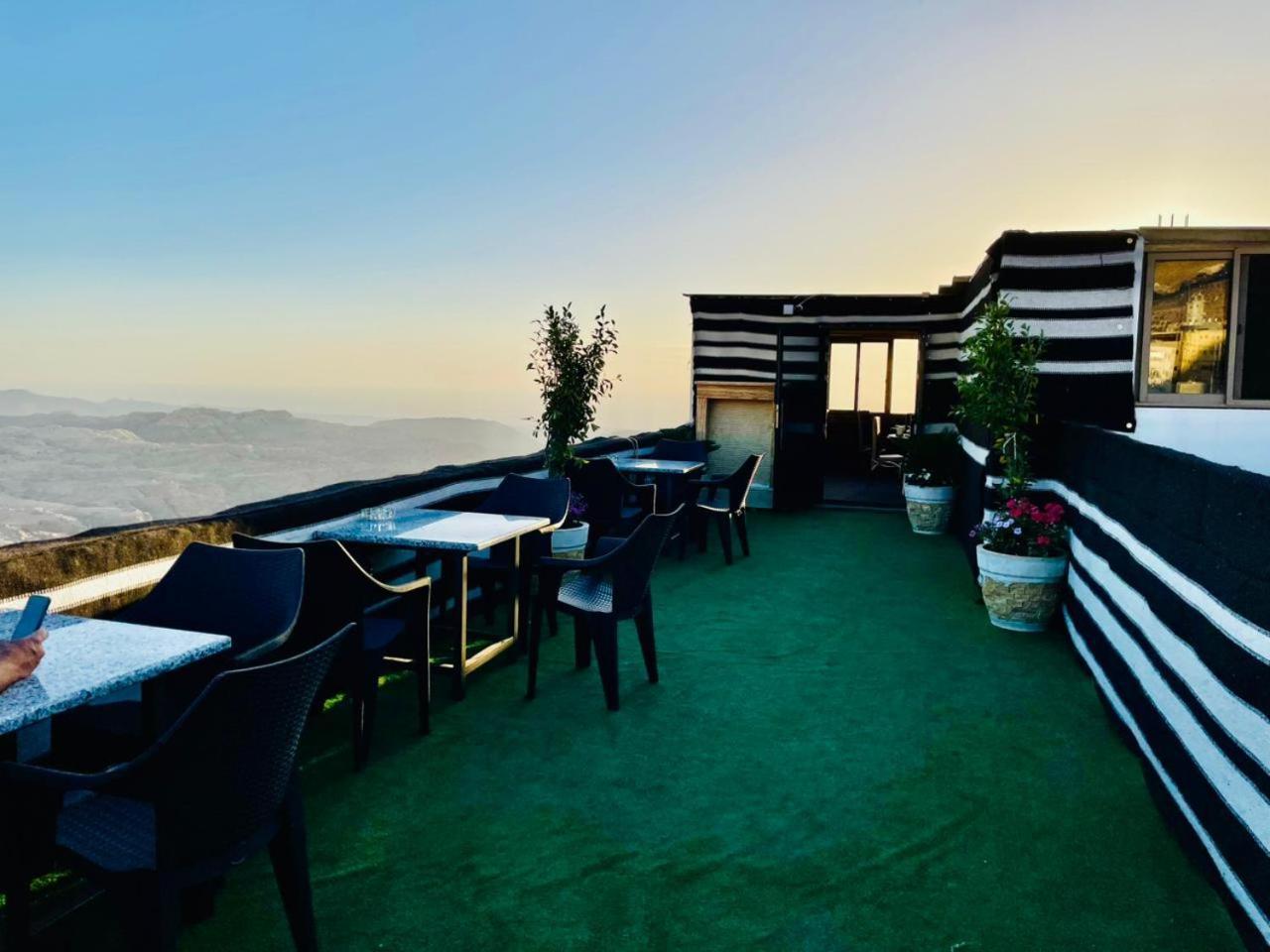 Plaza View Hostel Aţ Ţayyibah 外观 照片